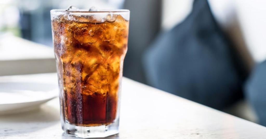 Penggila Minuman Soda? Tengok Dulu 6 Efek Sampingnya