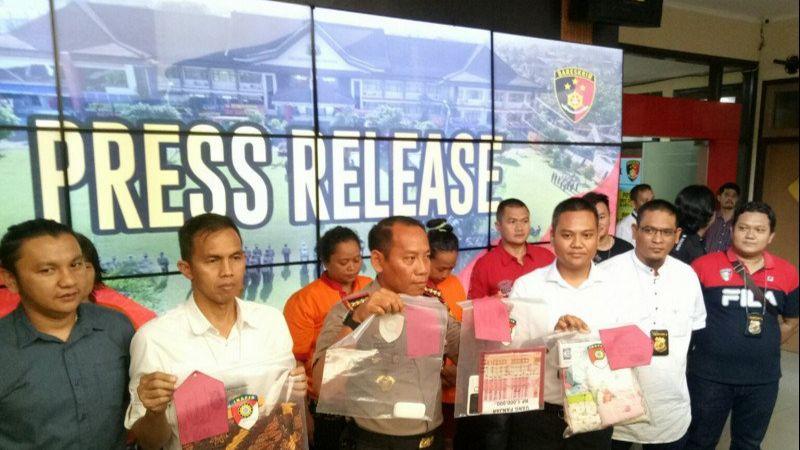 Sungguh Terlalu! 4 Wanita Ini Tega Memperjualbelikan Bayi Seperti Barang