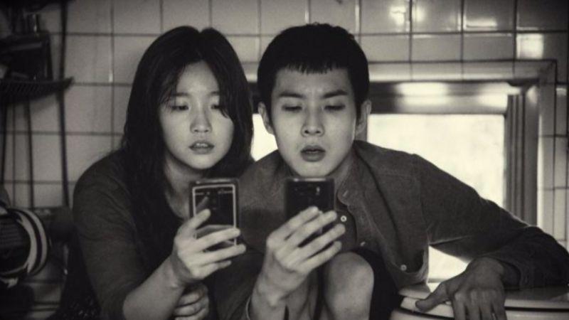 Film 'Parasite' Versi Hitam Putih Akan Tayang Bulan Depan