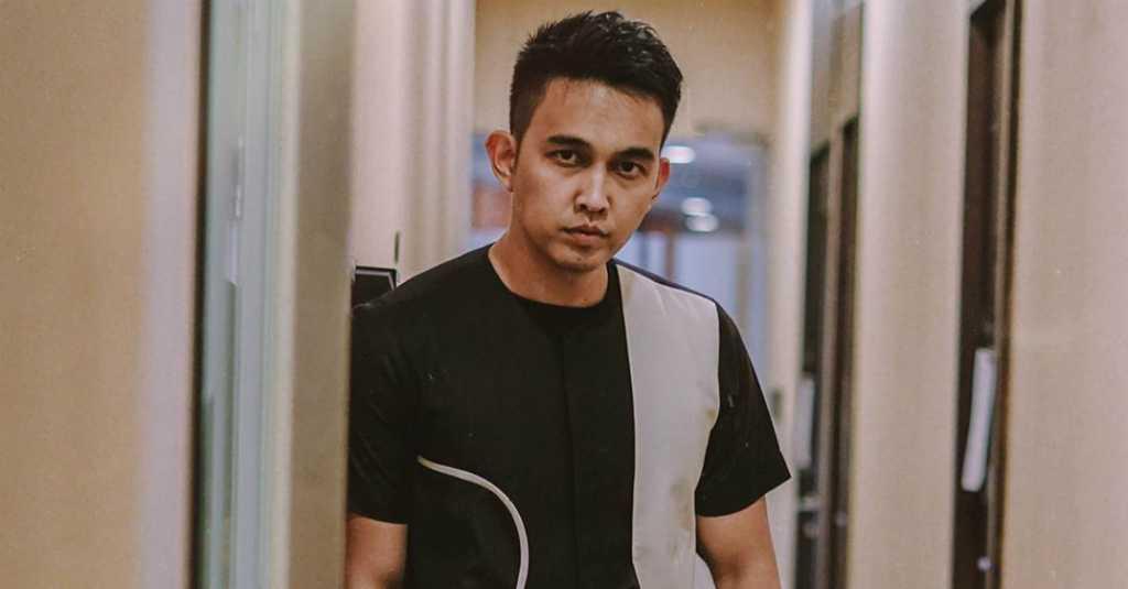 Indra Sinaga Umumkan Mundur Sebagai Vokalis Band Lyla