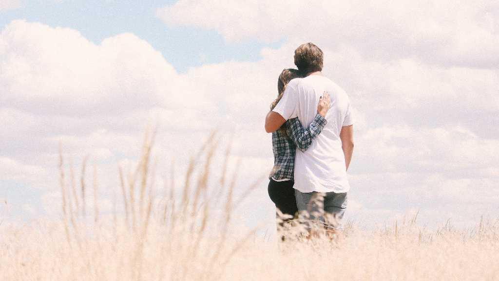 7 Manfaat Pelukan yang Wajib Diketahui, Salah Satunya Redakan Anxiety