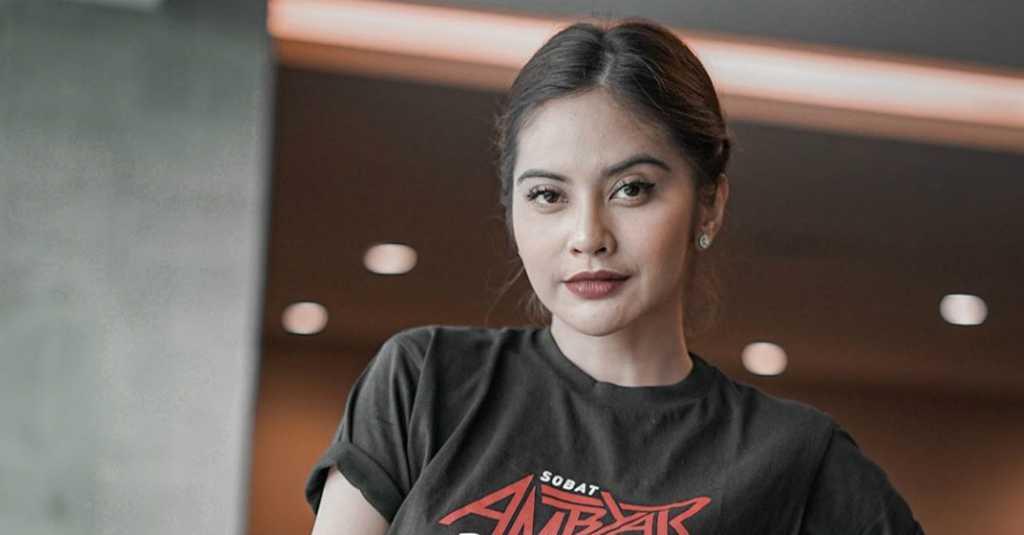 Selamat, Setelah 2 Tahun Menjanda Tiwi Eks T2 Akan Menikah Lagi