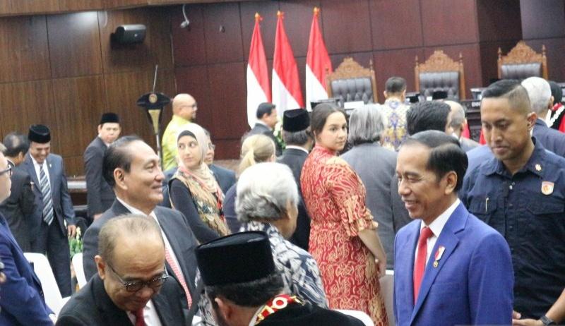 Presiden Jokowi Minta Dukungan MK untuk Muliakan UU Omnibus Law
