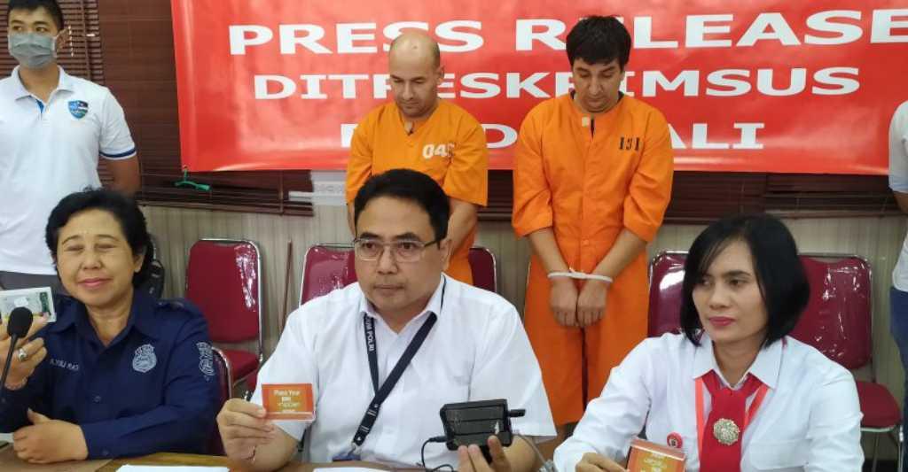 Polisi Tangkap 2 Pelaku Skimming Asal Bulgaria Bermodus Tap-Cash e-Money