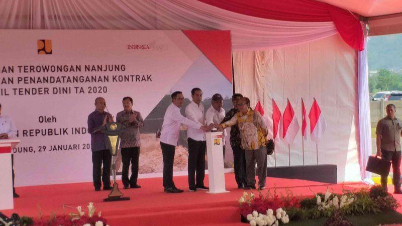 Presiden Jokowi Resmikan Operasional Terowongan Nanjung di Bandung