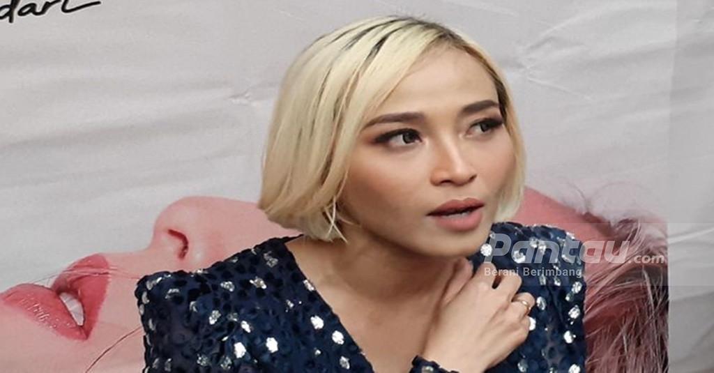 'Born Ready' Sebagai Tanda kembalinya Rinni Wulandari Ke Dunia Musik