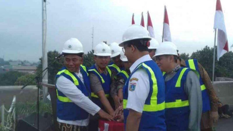 Anies Baswedan Resmikan Dua Flyover di Bekasi