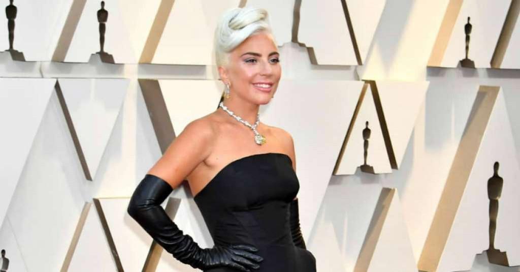 Lady Gaga Pamer Pose Mesra Bareng Pacar Baru di Instagram