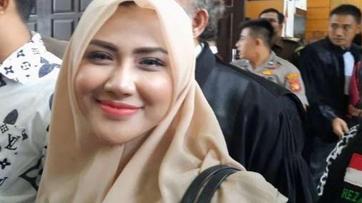 7 Bulan Tak Bertemu, Rey Utami Berharap Anaknya Bisa Menginap di Rutan