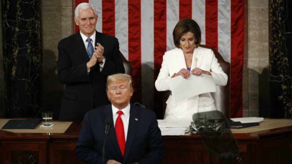 Jabat Tangan Ditolak, Pelosi Robek Pidato Kenegaraan Presiden Trump