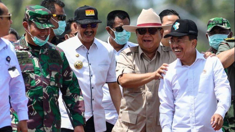 Prabowo Minta Maaf ke WNI di Natuna karena Hanya Menyapa dari Bus