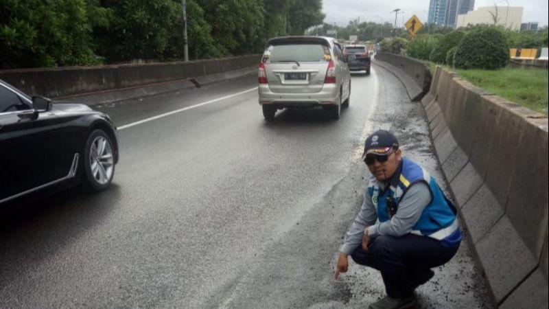 Jasa Marga Akan Ganti Kerugian Pecah Ban di Jalan Tol Soedijatmo