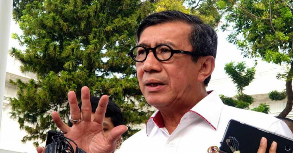 Yasonna Resmi Teken Permen Terkait Penghentian Bebas Visa WNA China