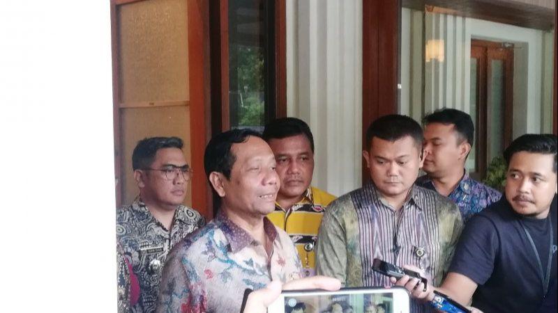 Mahfud MD Pimpin Rapat Bahas Pulau Khusus untuk Penanggulangan Virus Korona