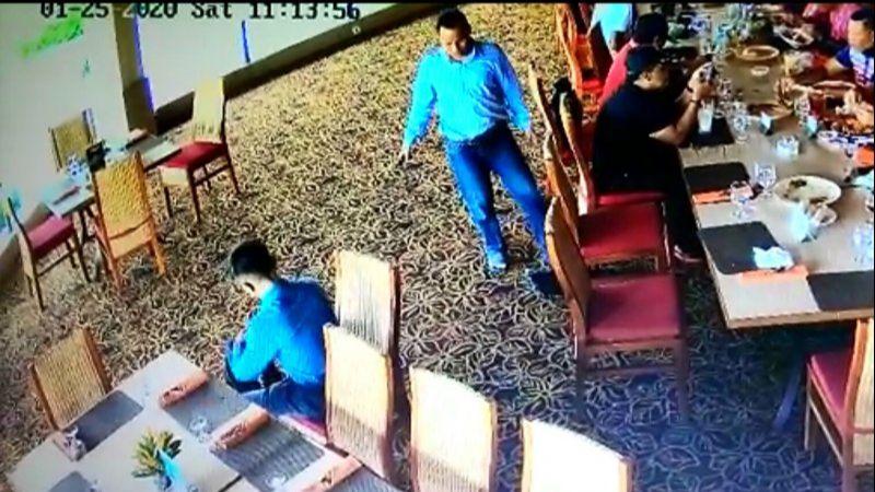 Polisi Tangkap Pencuri dengan Modus Geser Tas saat Korbannya Sedang Makan