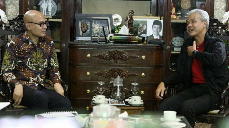 Ganjar Ditawari Dubes Prancis Buka Warkop di Paris