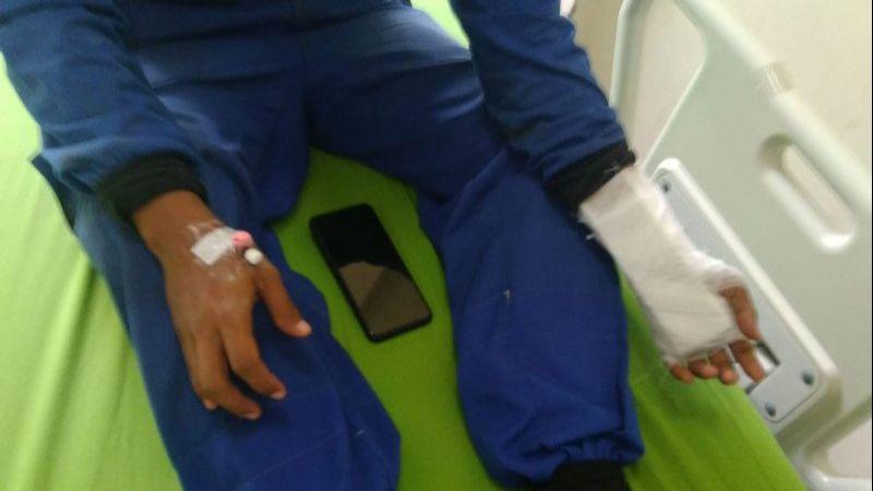 Petugas SDA Jaktim Digigit Ular Kobra di Sebuah Sekolah Dasar