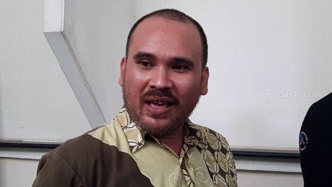 Diperiksa Polisi, Arya Claproth Diinterogasi karena Putrinya Jatuh?