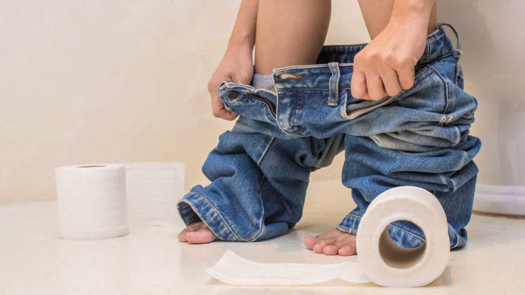 Guys, Coba Cek Kondisi Kesehatanmu Lewat 5 Warna pada Feses