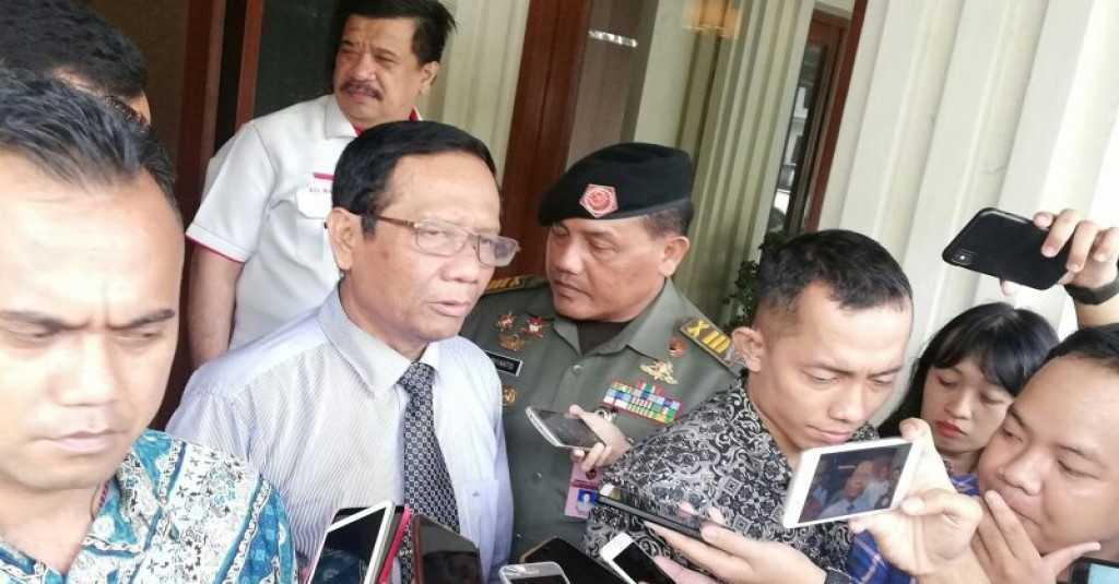 RUU Ciptaker Salah Ketik, Mahfud: DPR Bisa Mengubahnya
