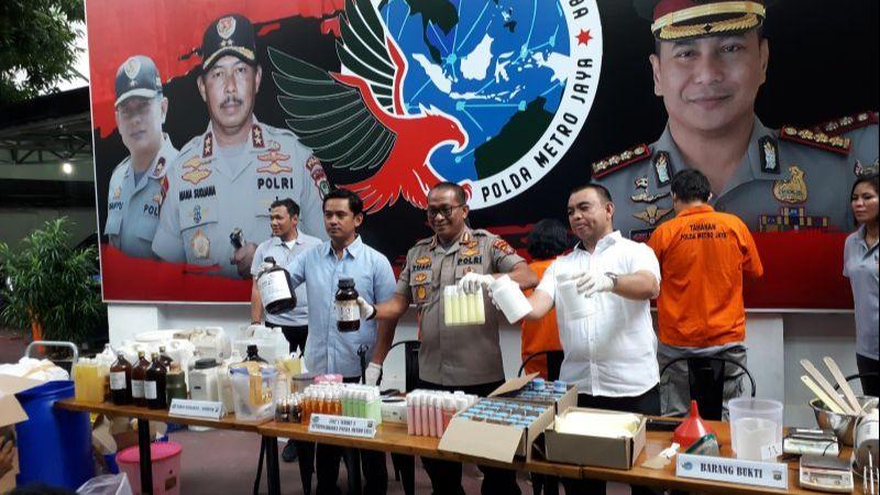 Pabrik Kosmetik Ilegal di Depok Raup Omzet Rp200 Juta per Bulan