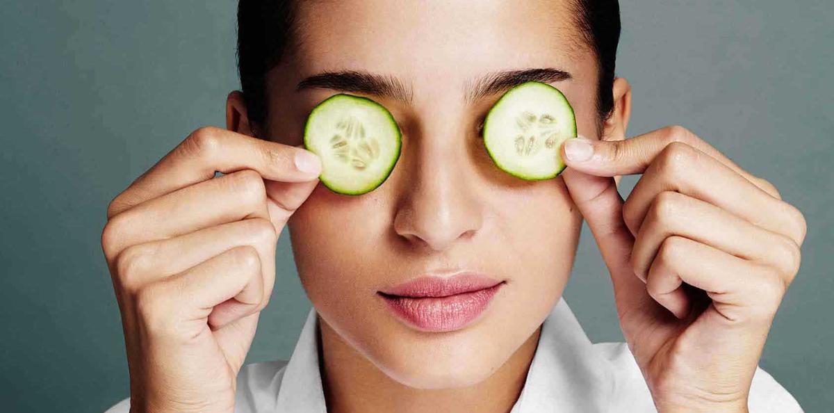 5 Buah Ini Bisa Hilangkan Lingkaran Hitam di Sekitar Mata dengan Cepat