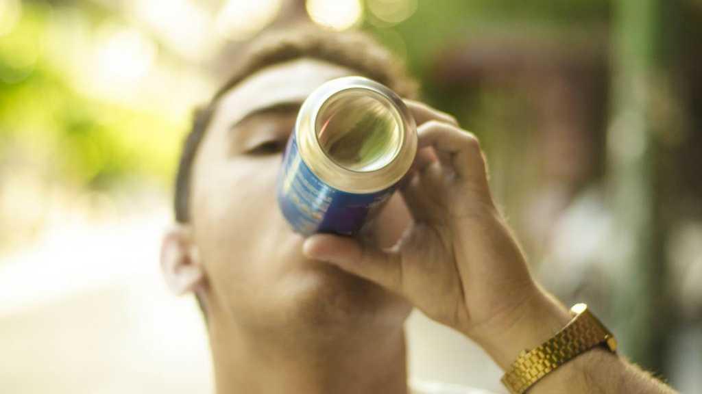 Kurangin Deh! Ini 8 Masalah yang Muncul Jika Minum Soda Setiap Harinya