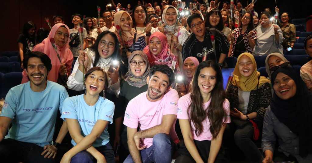 Film 'Toko Barang Mantan' Disambut Baik Penonton, Marsha Timothy Tersenyum