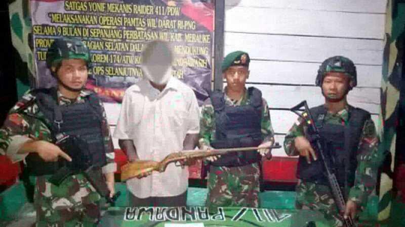 Mantan Simpatisan OPM Ini Serahkan Senpi ke TNI