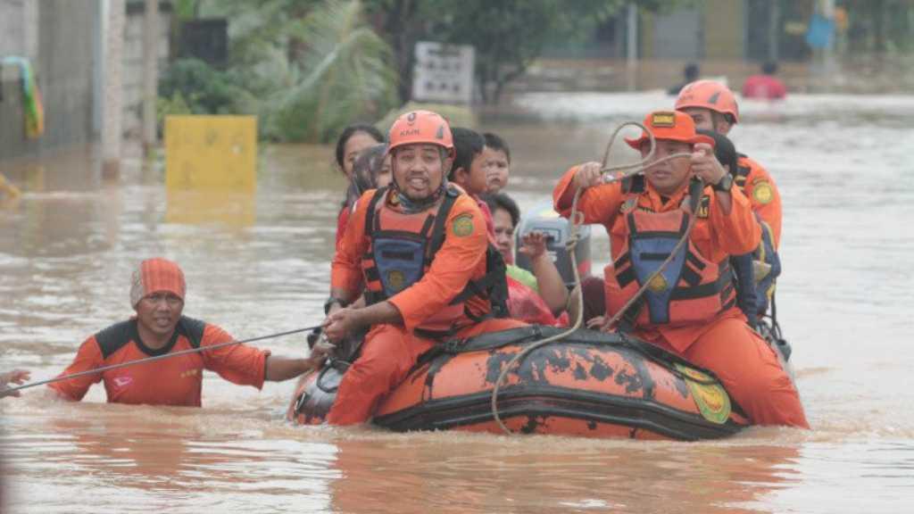 Karawang Tetapkan Status Tanggap Darurat Bencana Akibat Banjir