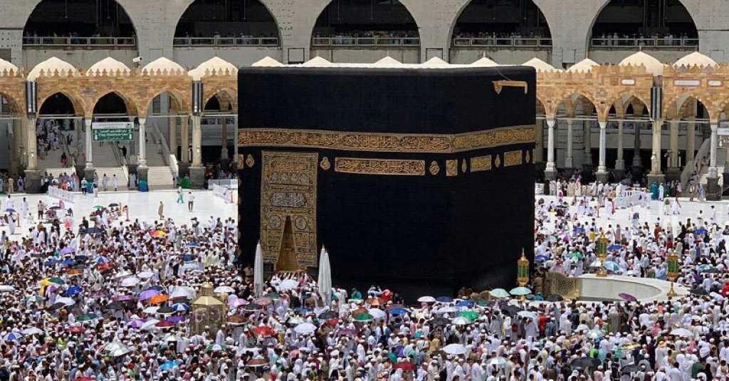 Arab Saudi Stop Sementara Umrah Buat Pengusaha Travel 'Menjerit'