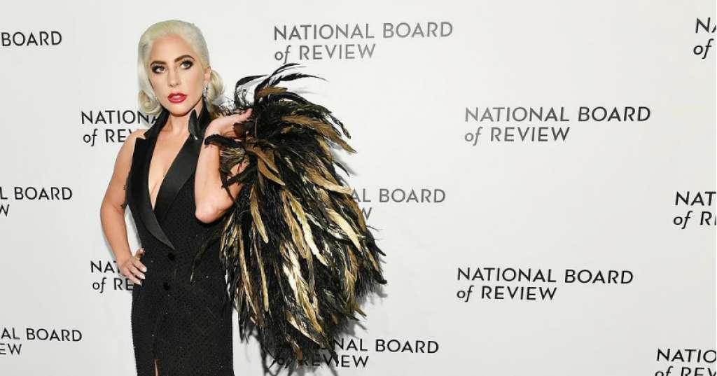 Lady Gaga Rilis Single Terbaru 'Stupid Love'