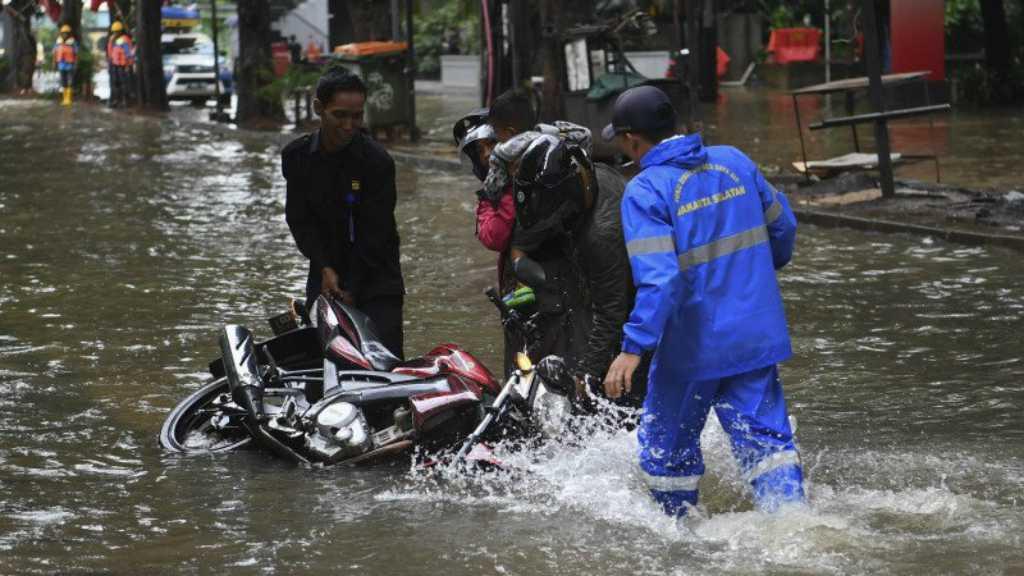 Penanganan Banjir Jakarta di Mata Ketua Fraksi PDIP DPRD DKI