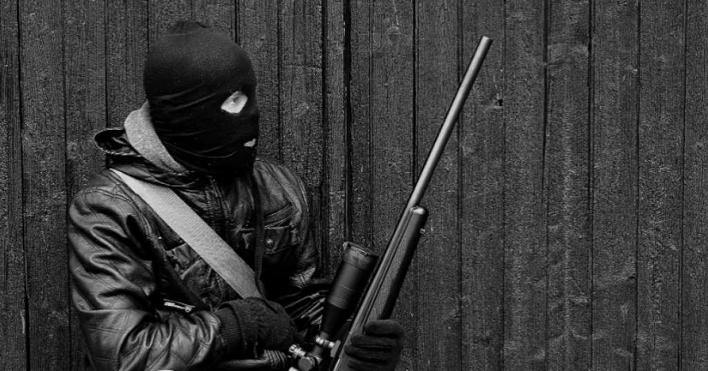 Dor! Mobil Polsek Tembagapura Ditembak KKSB, Seorang Polisi Terluka