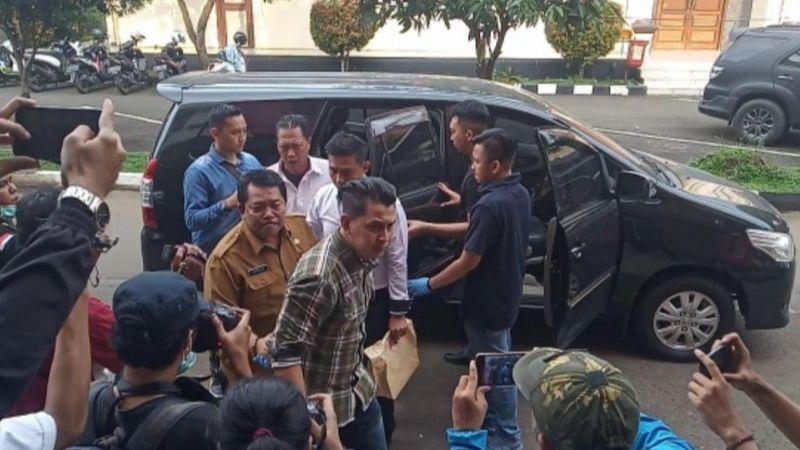 Terjaring OTT, Pejabat Pemkab Bogor Ini Bakal Diperiksa Sampai Pagi