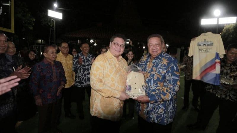 Airlangga Sambangi Cikeas, Koalisi Pilkada Golkar-Demokrat di Depan Mata