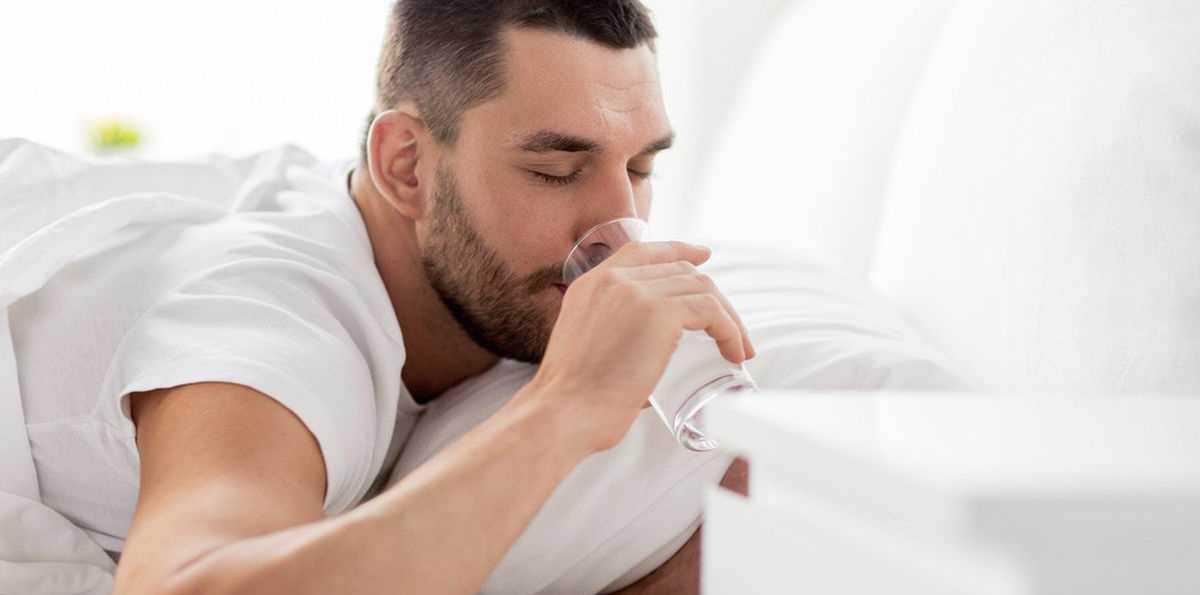 7 Manfaat Kesehatan Minum Air Putih Saat Perut Kosong di Pagi Hari