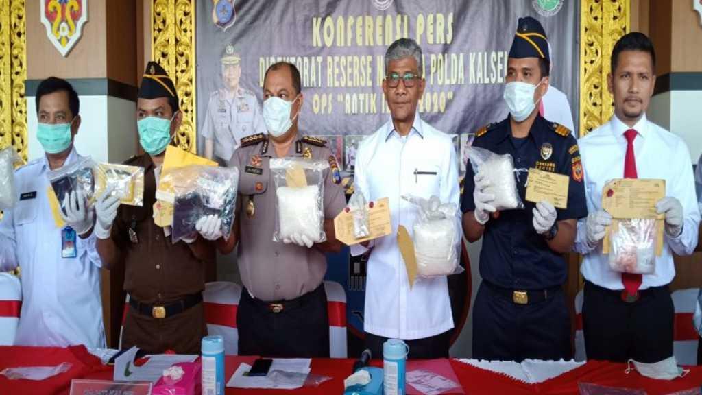 Remaja 16 Tahun Asal Jakarta Selundupkan 4,97 Kg Sabu ke Banjarmasin