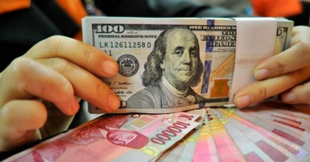 Meluasnya Wabah Virus Korona, Rupiah Melemah Rp14.393 per Dolar AS