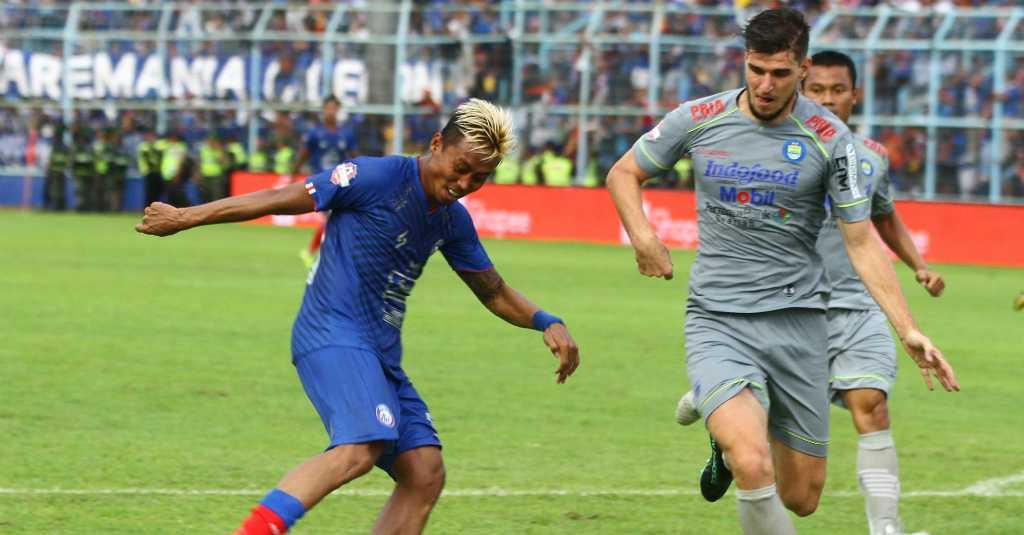 Arema Minta Maaf Gagal Persembahkan Kemenangan Lawan Persib