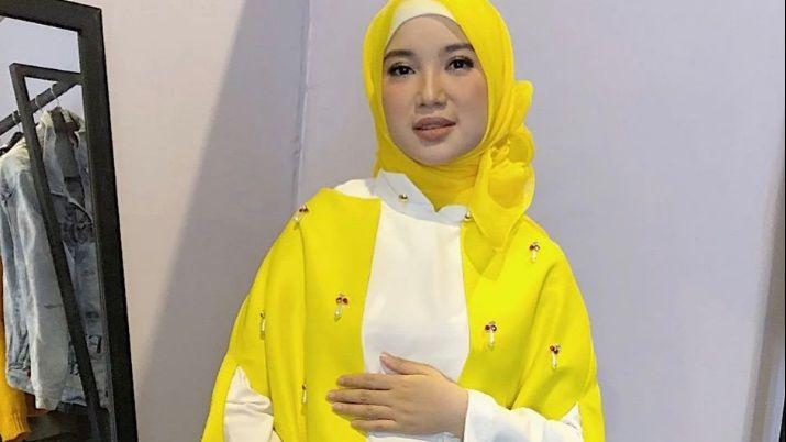 Hamil 8 Bulan, Chacha Frederica Masih Santai