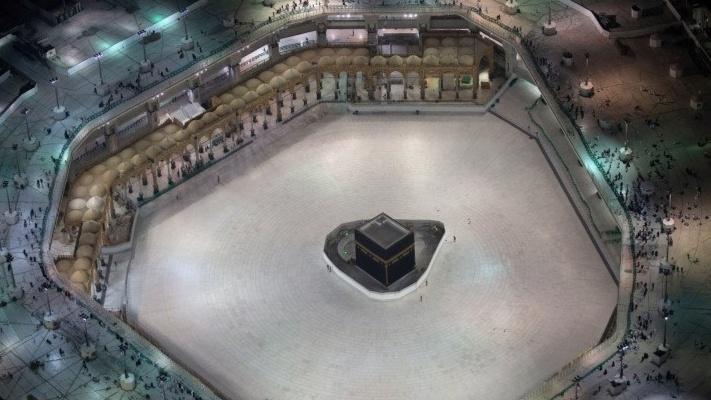 Usai Stop Umrah Akibat Korona, Arab Saudi Larang Perjalanan ke 9 Negara Ini