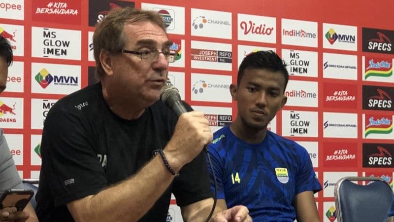 Robert Puas Persib Akhiri Puasa Kemenangan 11 Tahun di Kandang Arema