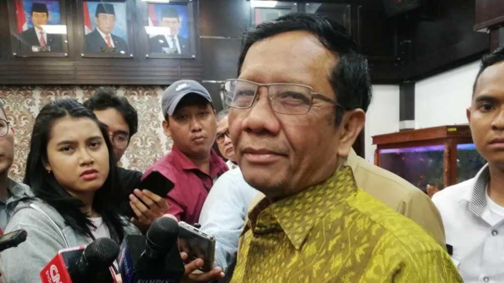 Omnibus Law Jadi Gerbang Surga China untuk Leluasa di Indonesia?