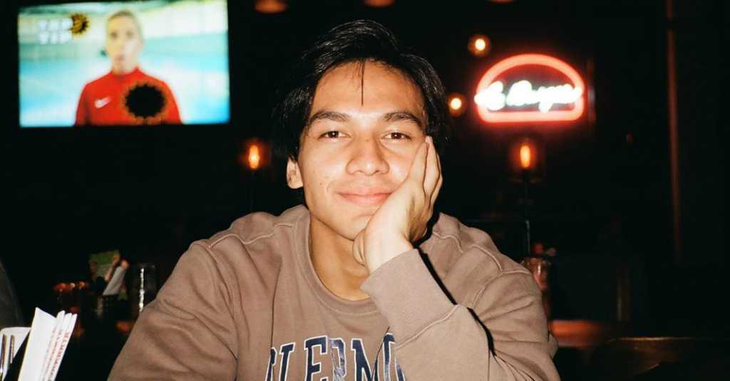Jefri Nichol Jadi Pria Tulus di 'Seperti Hujan yang Jatuh ke Bumi'