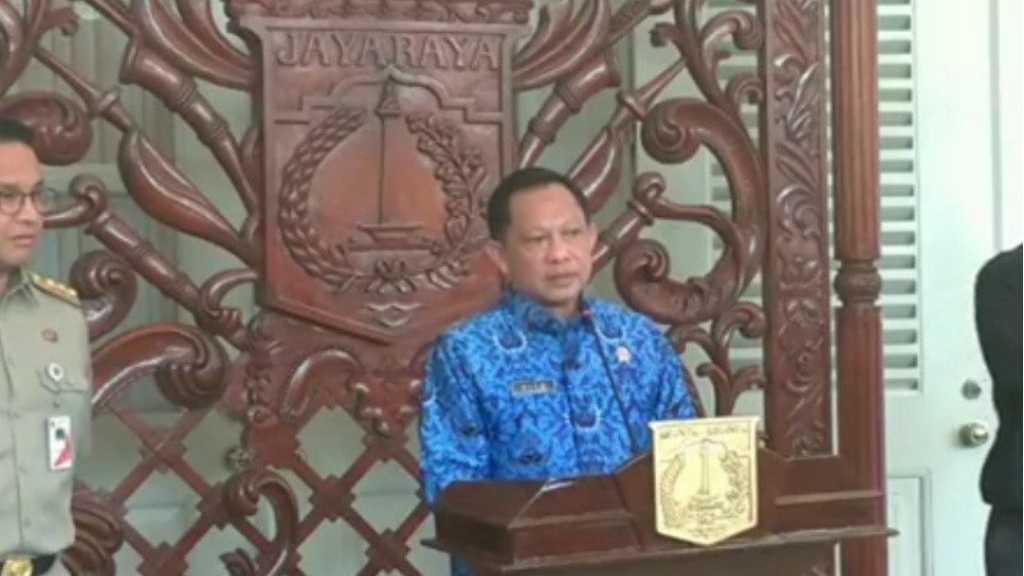 Tito pada Anies: Lockdown adalah Kewenangan Pemerintah Pusat