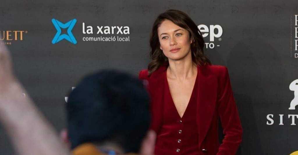 Positif Korona, 'Gadis Bond' Olga Kurylenko Rutin Makan Bawang