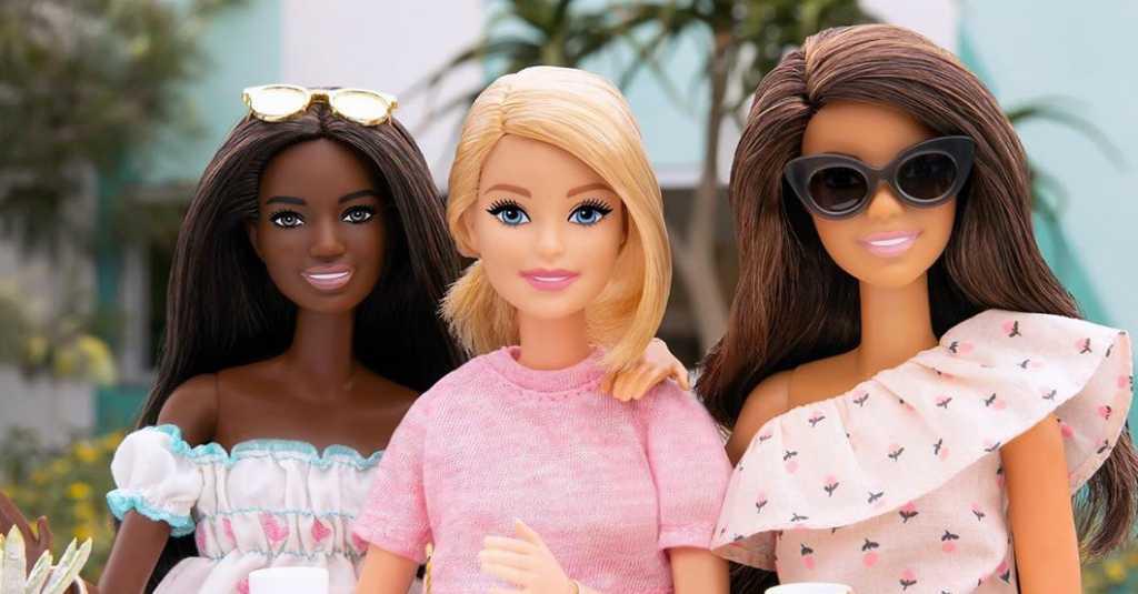 Kolaborasi MAC dan Barbie Luncurkan Produk Make Up