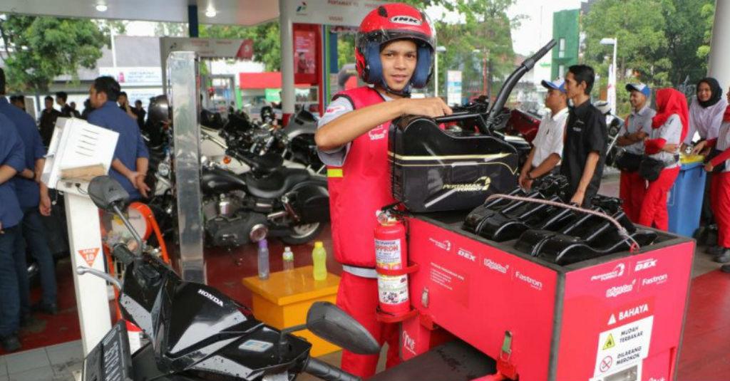 Pertamina Layani Pesan Antar di Tengah Wabah Virus Korona Semakin Meluas