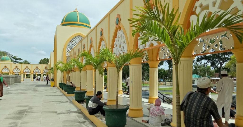 Di Tengah Wabah Virus Korona, NTB Tetap Laksanakan Salat Jumat